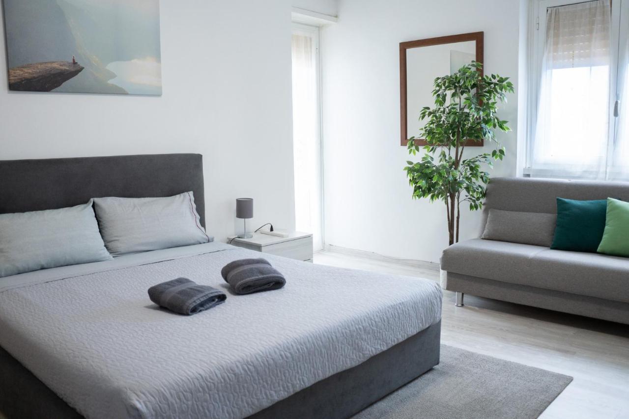 Nonna Pina Guest House Moderno Appartamento Vicino Metro AWifi,Netflix Roma Dış mekan fotoğraf